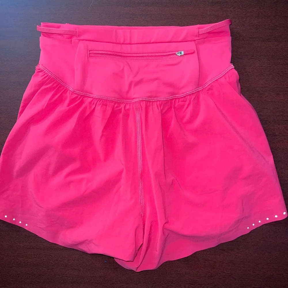 Lululemon Athletica Women's Bright Pink Athletic Shorts - Picture 4 of 4